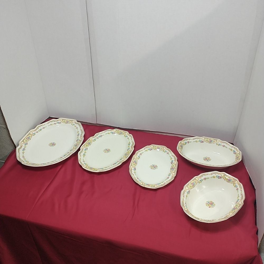 Mount Clemens Mildred Pattern Serving Plates And Bowls Set Of 5 Small To Large.